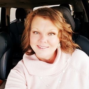 Meet your Posher, Dana